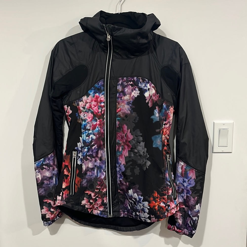 RARE Lululemon floral running jacket, size 4